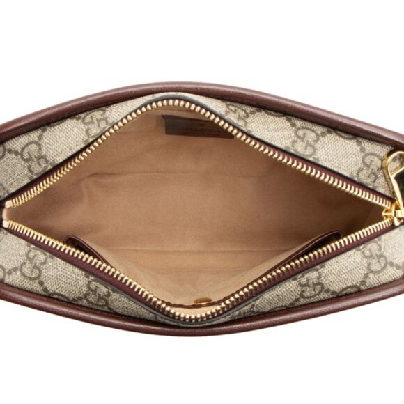 GIFTABLE! NEW! $1100 Gucci GG Supreme Clutch Travel Pouch Pristine Condition - Picture 12 of 17